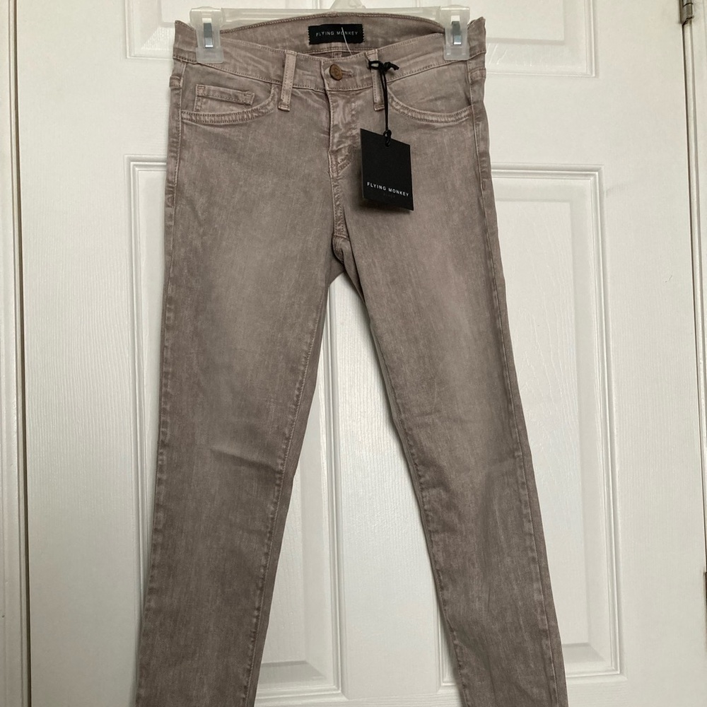 NWT Flying Monkey gray skinnies